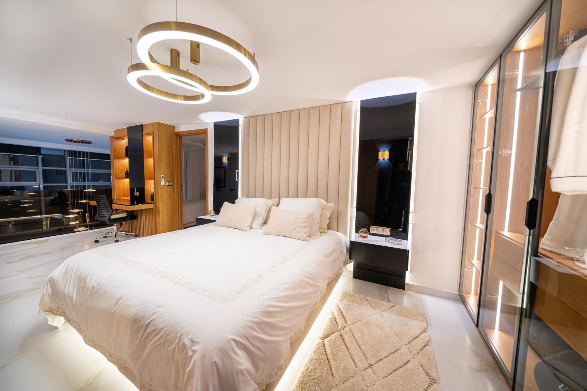 דירות טנג'יר Ecrin Secret, Duplex Prestige, Proche Corniche & Medina, Piscine, Parking, Wifi, Iptv, Ac מראה חיצוני תמונה